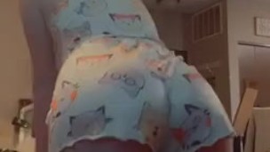 Curvy big ass shaking blonde lesbian