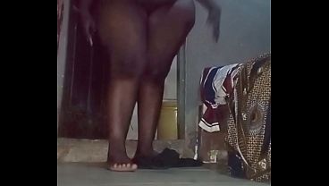 Ebony7 Jumps into an Lesbian Obsession with Her New Queen