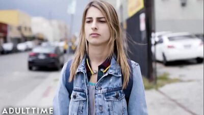 Teen Kristen Scott Goes Wild In Her First Lesbian Experiment With A Stranger